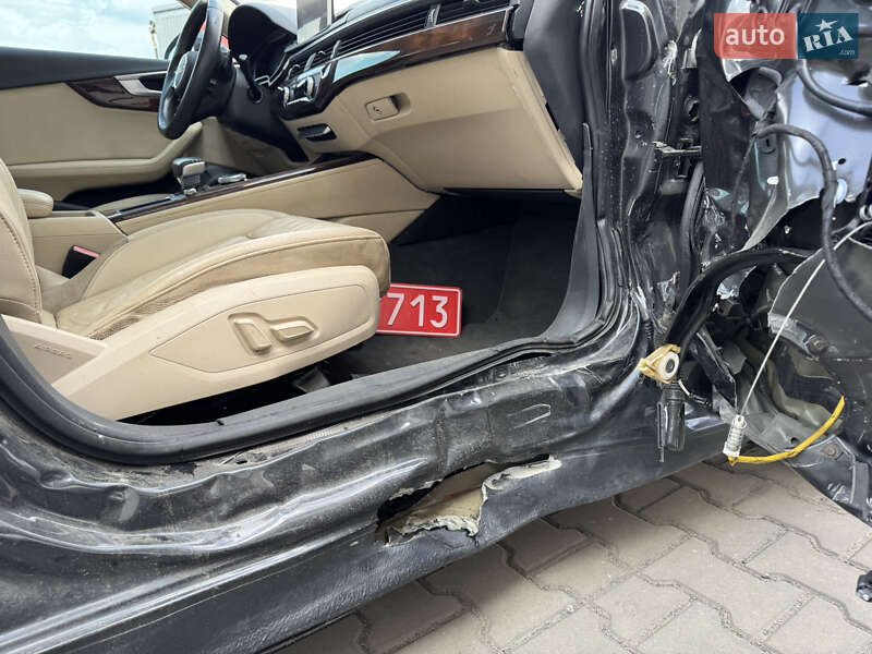 Седан Audi A4 2018 в Луцке