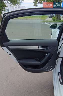 Седан Audi A4 2015 в 