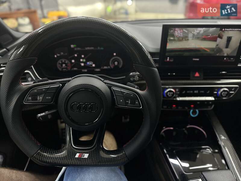 Универсал Audi A4 2021 в Ужгороде