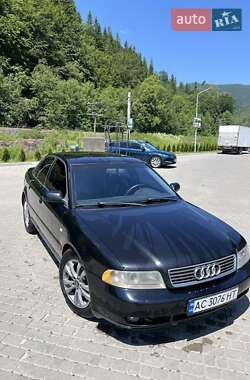 Седан Audi A4 2000 в 
