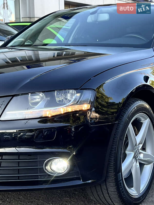 Седан Audi A4 2011 в Одессе