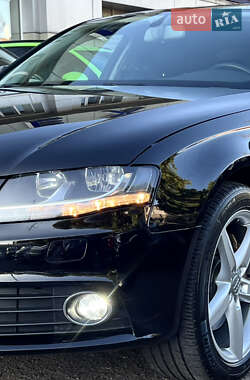 Седан Audi A4 2011 в 