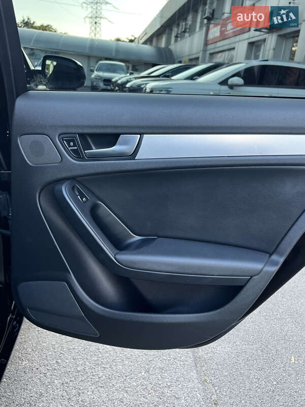Седан Audi A4 2011 в Одессе