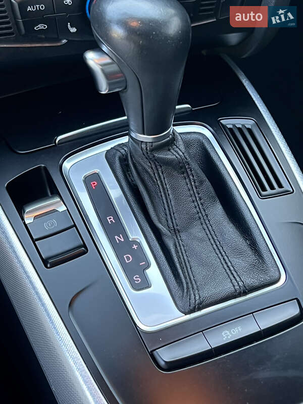 Седан Audi A4 2011 в Одессе