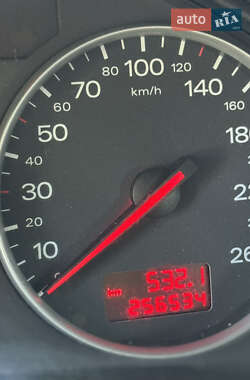 Седан Audi A4 2001 в 