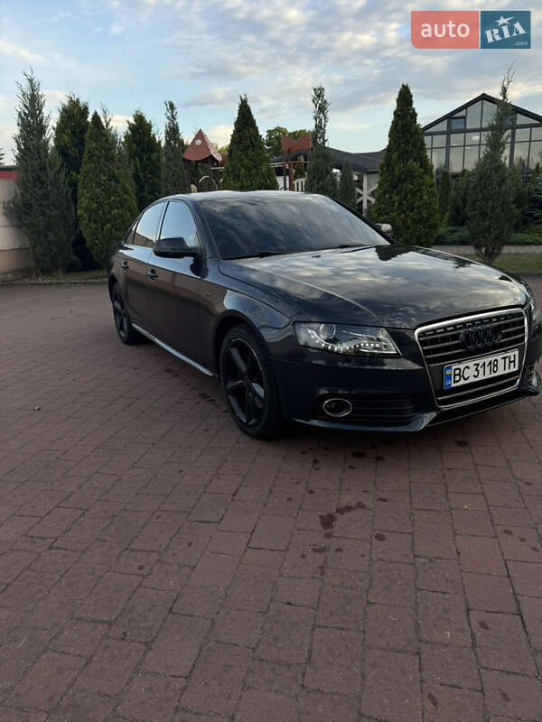 Седан Audi A4 2012 в Стрые