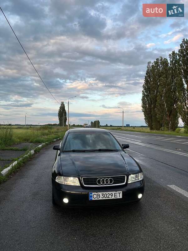 Седан Audi A4 1999 в 