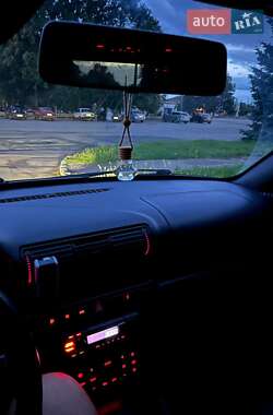 Седан Audi A4 1999 в 