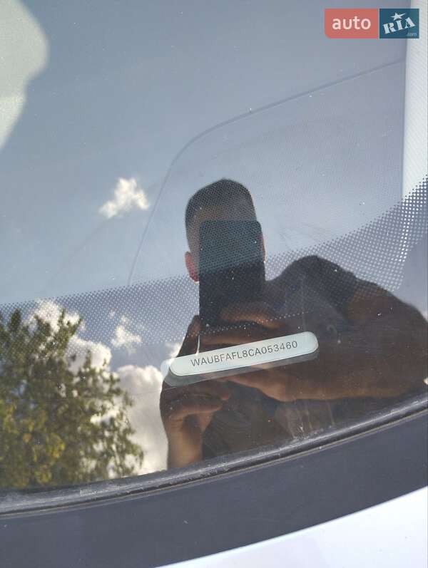 Седан Audi A4 2012 в Полтаве