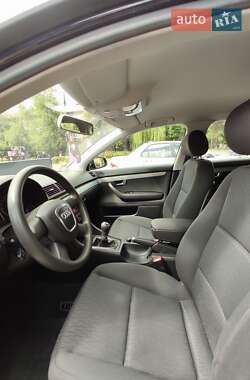 Седан Audi A4 2006 в 