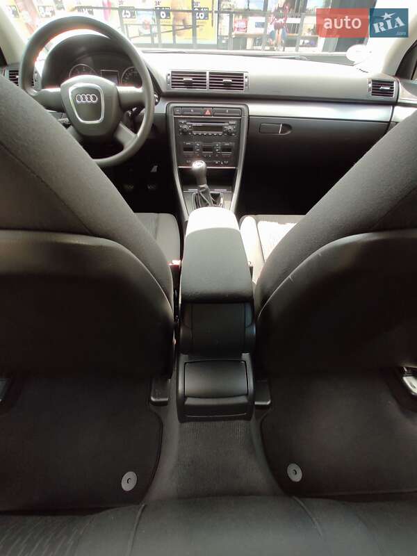 Седан Audi A4 2006 в Каменском