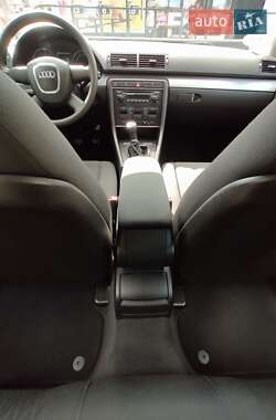 Седан Audi A4 2006 в 