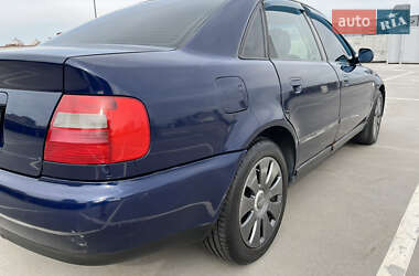 Седан Audi A4 1997 в 