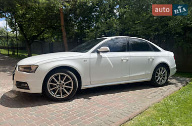 Седан Audi A4 2015 в 