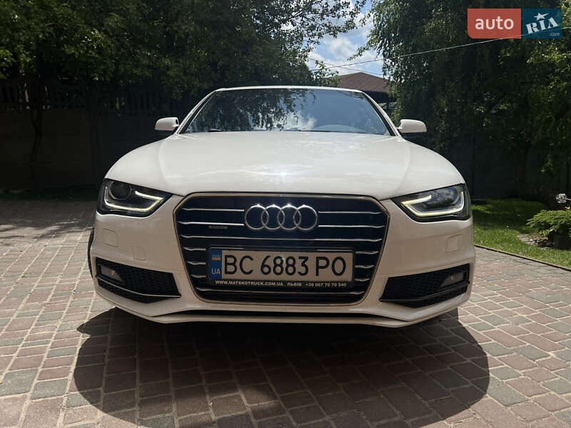 Седан Audi A4 2015 в Львове