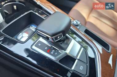 Седан Audi A4 2021 в 