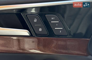 Седан Audi A4 2022 в 