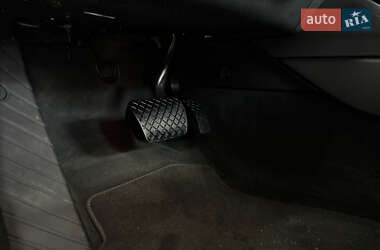 Седан Audi A4 2022 в 