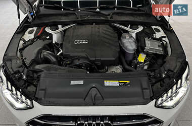 Седан Audi A4 2022 в 