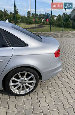 Седан Audi A4 2014 в 