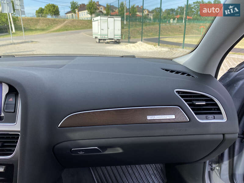 Седан Audi A4 2014 в Ивано-Франковске