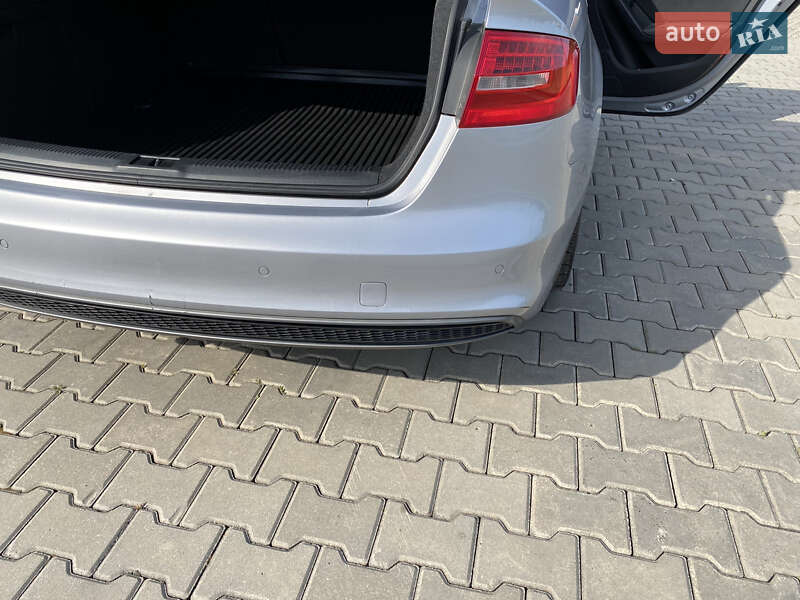 Седан Audi A4 2014 в Ивано-Франковске