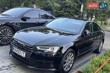Седан Audi A4 2017 в 