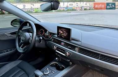 Седан Audi A4 2019 в 