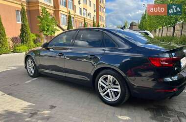 Седан Audi A4 2016 в 