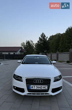 Седан Audi A4 2010 в Ивано-Франковске
