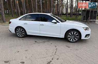 Седан Audi A4 2020 в 