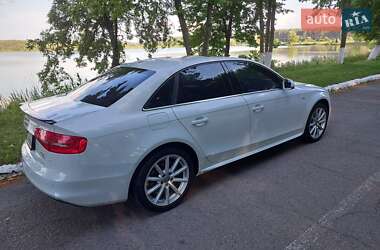 Седан Audi A4 2013 в 