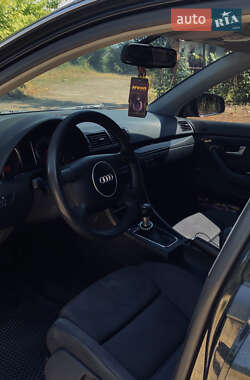 Седан Audi A4 2001 в 