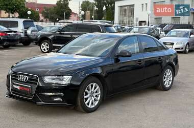 Седан Audi A4 2012 в 