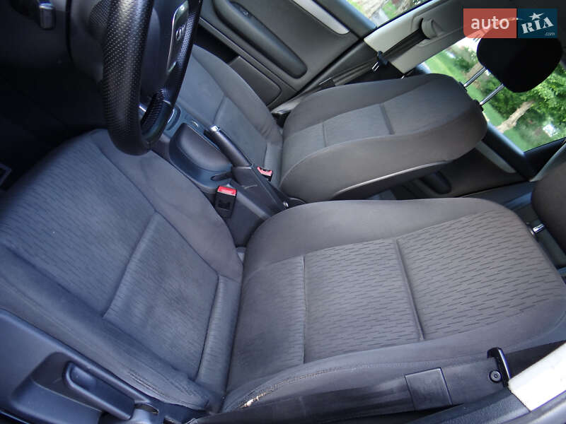 Седан Audi A4 2006 в Чернигове