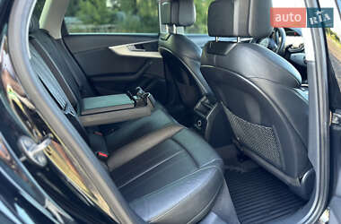 Универсал Audi A4 2018 в 