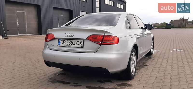 Седан Audi A4 2010 в Куликовке