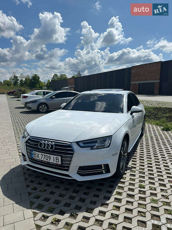 Седан Audi A4 2016 в 