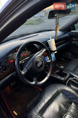 Универсал Audi A4 2001 в 