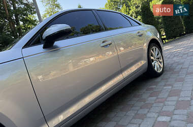 Седан Audi A4 2017 в 