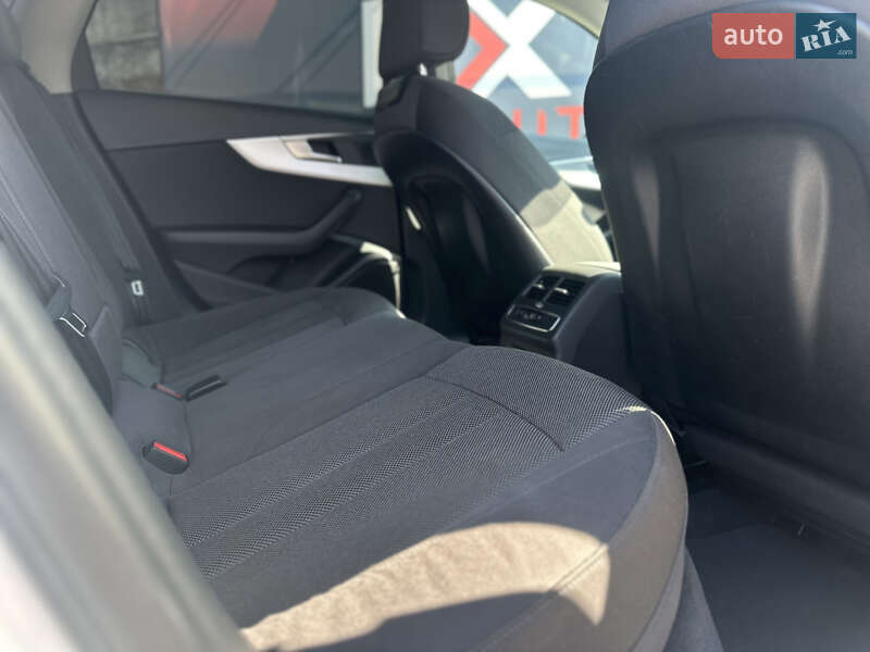 Универсал Audi A4 2017 в Львове