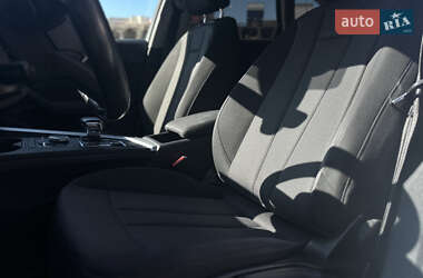 Универсал Audi A4 2017 в 