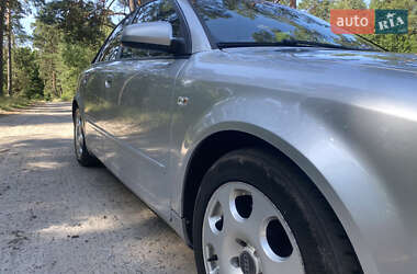 Седан Audi A4 2004 в 