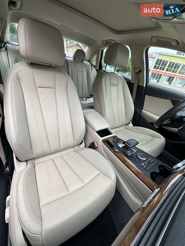 Седан Audi A4 2016 в Ивано-Франковске