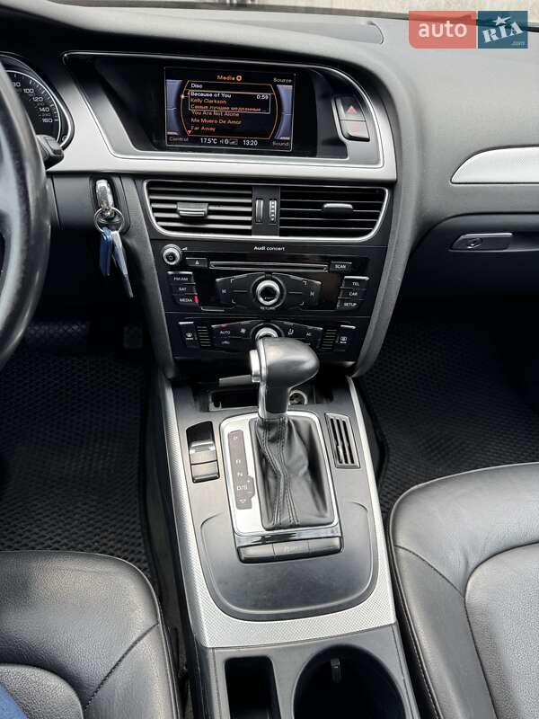 Седан Audi A4 2013 в Киеве