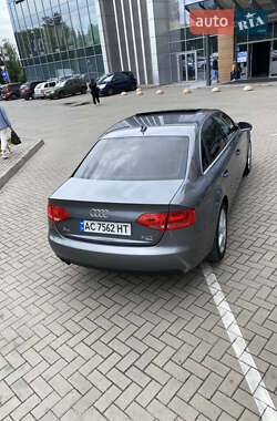 Седан Audi A4 2012 в 