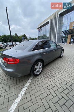 Седан Audi A4 2012 в 