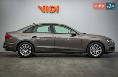 Седан Audi A4 2021 в 