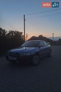 Седан Audi A4 1996 в 