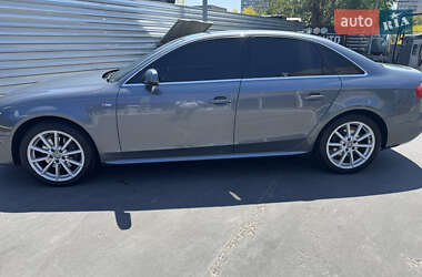 Седан Audi A4 2014 в 
